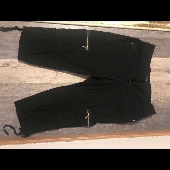 WHBM Black Capri - Picture 1 of 2